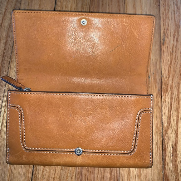 Michael Kors Brookville Carryall Continental Leather Wallet - Picture 3 of 5